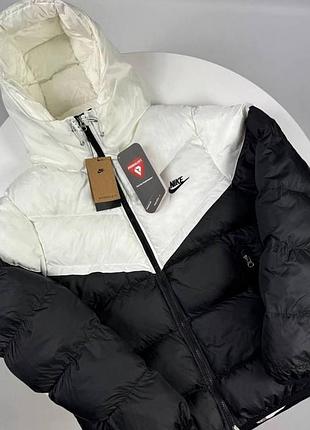 Пуховик nike ( черный с белым)