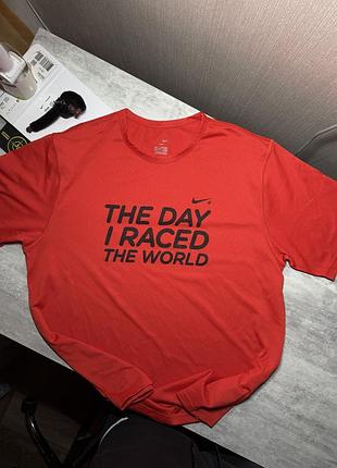 Спортивна футболка nike running the day i raced the world l