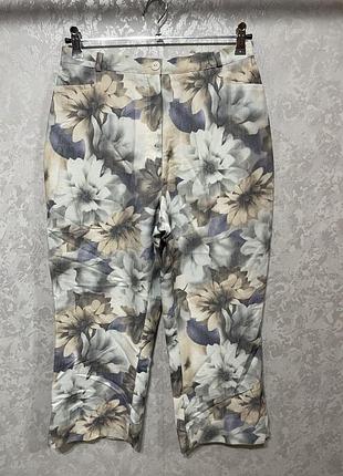 Укорочені штани  капрі принт