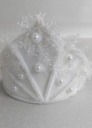 Карнавальный обруч на голову новогодний "снежинка белая с жемчужинами" из фоамирана, ручная работа (210107)