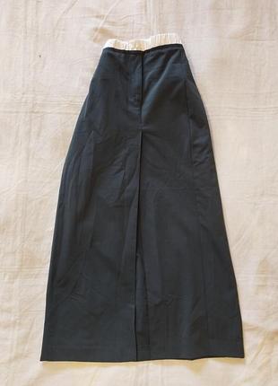 Классическая графитовая юбка с разрезом и белым поясом, zara, m/38