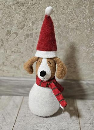 Новогодняя фигура собаки из фетра.