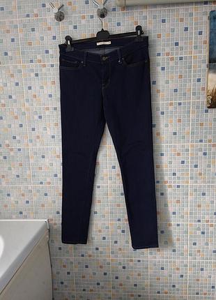 Джинси levi's.