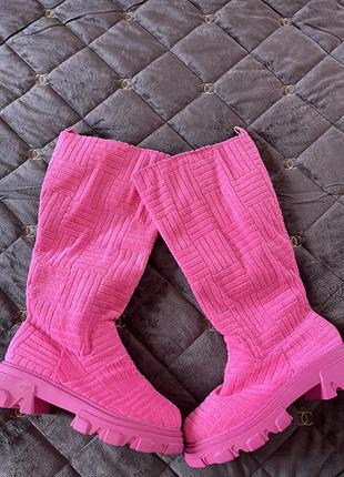 Чоботи нові