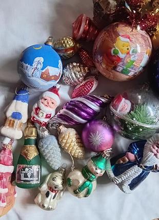 Новорічні іграшки
