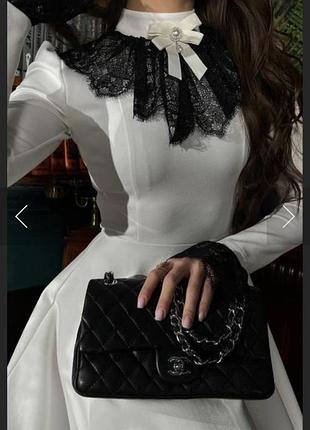 Плаття молочне з чорним мереживом