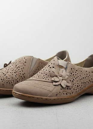 Ажурні коричневі туфлі rieker з нубука 37р