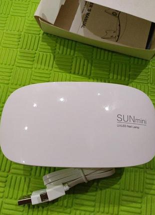 Лампа для маникюра.