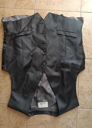 Жилет жилетка