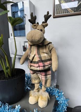 Новогодний олень