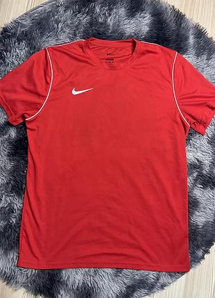 Спортивна футболка бренду nike , оригінал , розмір xl