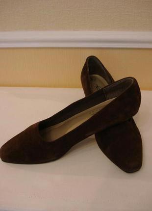 Элегантные замшевые туфли разм. 39