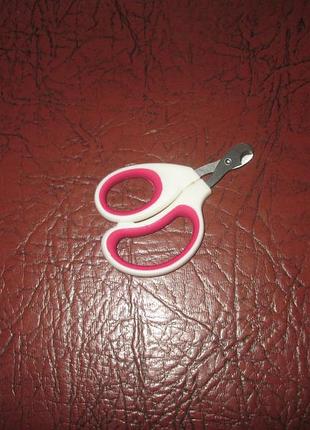 Ножницы для обрезки кигтов животных.