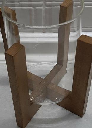 Підсвічник скляний на дерев'яній підставці