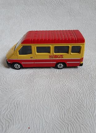 Коллекционная модель corgi ford transit 2