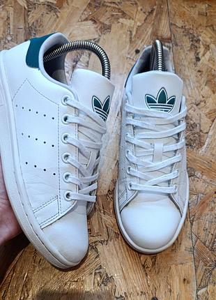 Оригинальные демисезонные кроссовки сникерсы adidas stan smith ie9139