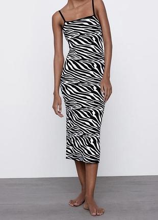 Ефектна сукня, плаття в принт zara