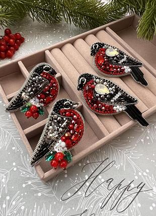 Патріотичні брошки ручної роботи