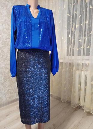 Святкова атласна блуза в пайэтки