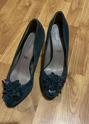 Туфлі на підборах замшеві