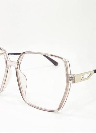 Корректирующие очки для зрения женские квадраты обзорные в пластиковой легкой оправе с тоненькими дужками бежевый, -3.25