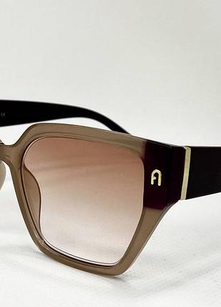 Очки для коррекции зрения женские обзорные тонированные с градиентной тонировкой линз в пластиковой оправе бежевый, +3.75