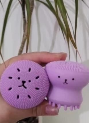 Щеточка для очистки пор и массажа лица