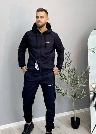 Чоловічий спортивний костюм nike