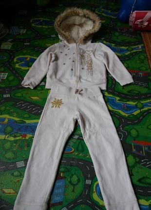 Пакет вещей на 2-3 года.спортивные костюмы (спортивная одежда), кофты