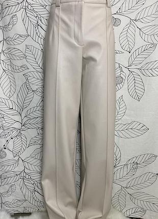 Штани з екошкіри