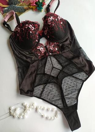 75d, красиве боді в вишивкою primark