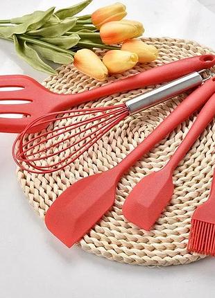 Набор кухонных принадлежностей силиконовый 5 предметов красный