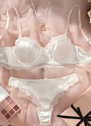 Комплект нижньої білизни