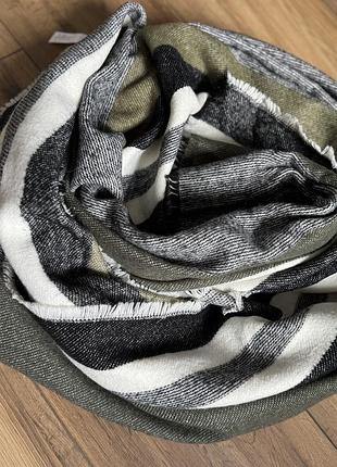 Обʼємний шарф теплий