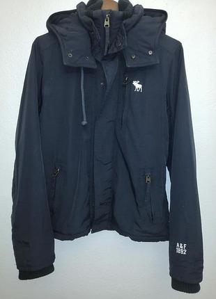 Куртка на флисе с капюшоном