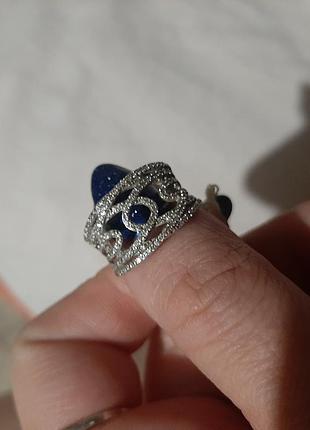 Срібне кільце всипане цирконами