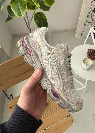 🖍жіночі кросівки.