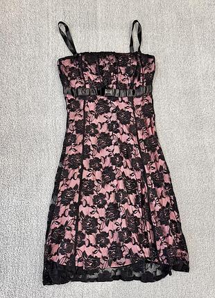 Мереживна сукня