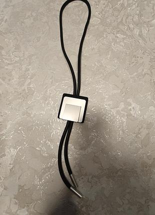 Жіноча прикраса в стилі бохо