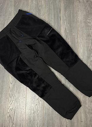 Спортивные штаны adidas zne