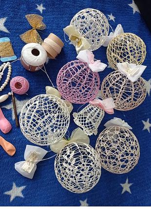 Вязаные ажурные новогодние украшения