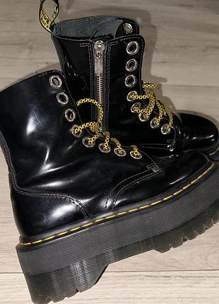 Чоботи на високій підошві dr.martens