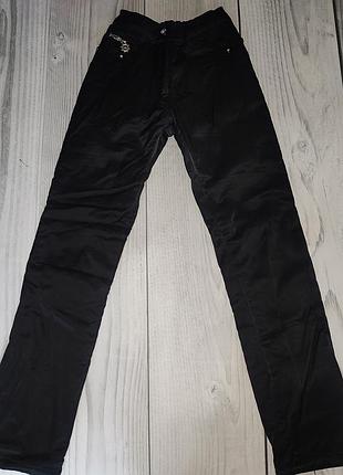 Штаны теплые,джинсы для школы
