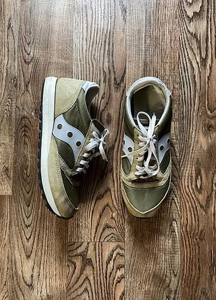 Зелені кросівки saucony