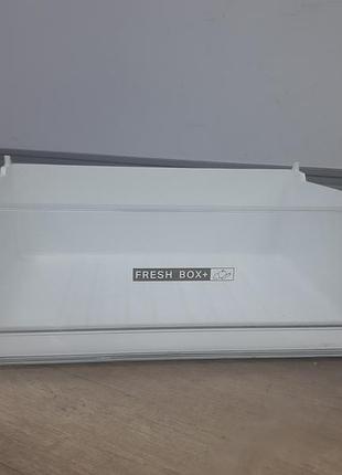 Овочевивий ящик в холодильник вірпул , whirlpool. w7x 82iw