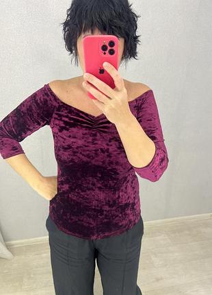 Гарна кофточка лонгслів