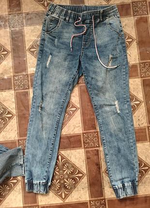 Джинсы женские