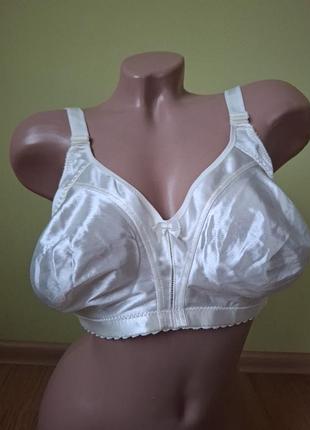 Бюстгальтер 90с