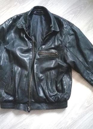 Куртка кожа 90е г. массивная на материал (реставрацию). 54-56