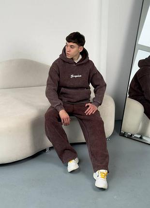 Мужской спортивный костюм на флисе плотный приятный материал красиво сидит на теле удобен в носке